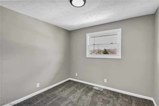 6672 Cleveland Road, Ravenna, OH 44266