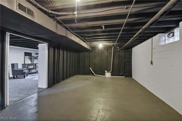 6672 Cleveland Road, Ravenna, OH 44266