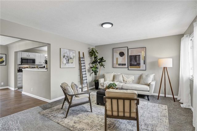 6672 Cleveland Road, Ravenna, OH 44266