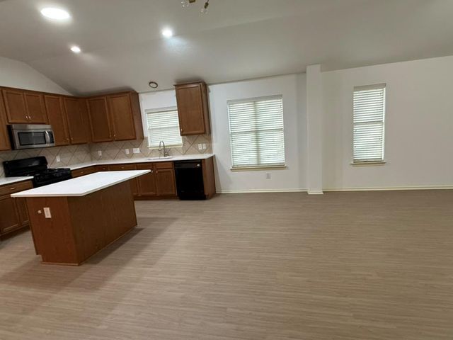 2122 Rachel LN, Round Rock, TX 78664