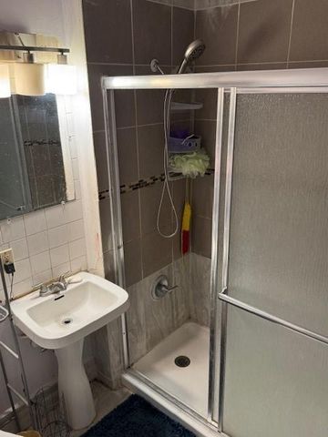 314 N Kensington Avenue, Kansas City, MO 64123