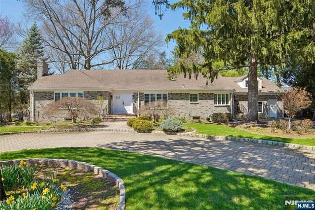 457 Summit, Norwood, NJ 07648