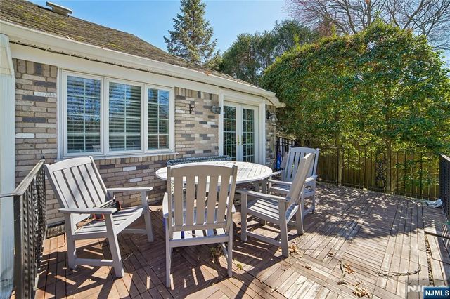 457 Summit, Norwood, NJ 07648