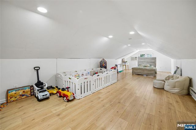 457 Summit, Norwood, NJ 07648