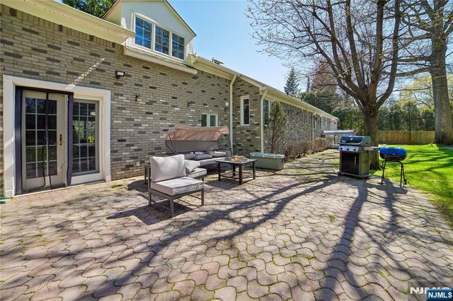 457 Summit, Norwood, NJ 07648