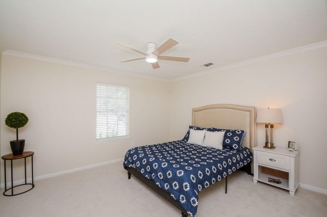 10427 Huntington Crest Drive, Houston, TX 77099