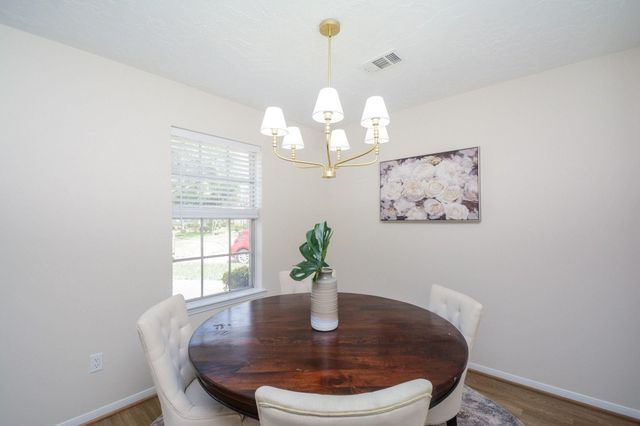 10427 Huntington Crest Drive, Houston, TX 77099