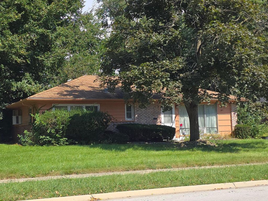 132 Shabbona Drive, Park Forest, IL 60466 — exterior