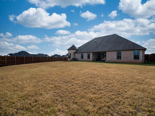 222 Serenity Dr., Bullard, TX 75757