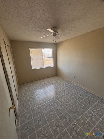 1813 Cedarhill Drive B, Killeen, TX 76543