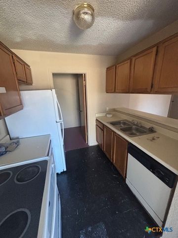 1813 Cedarhill Drive B, Killeen, TX 76543