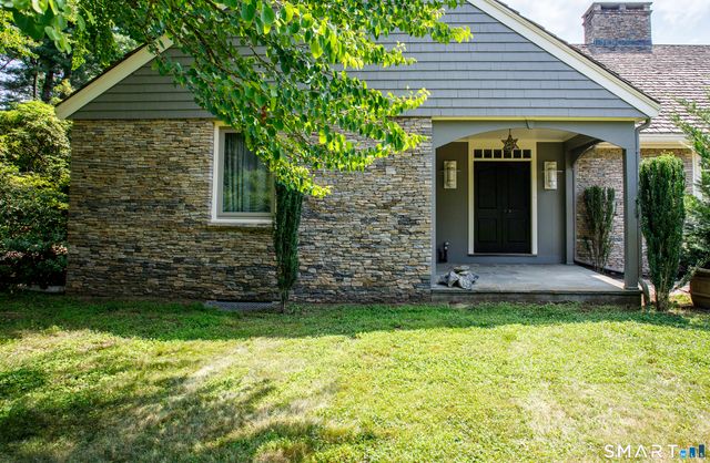 12 Gulliver Circle, Norwich, CT 06360