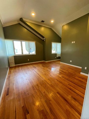 267 Seidman Place, Franklin Square, NY 11010