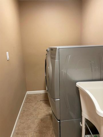 267 Seidman Place, Franklin Square, NY 11010