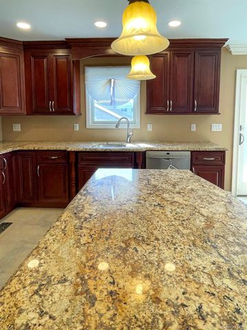 267 Seidman Place, Franklin Square, NY 11010