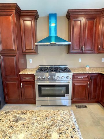 267 Seidman Place, Franklin Square, NY 11010