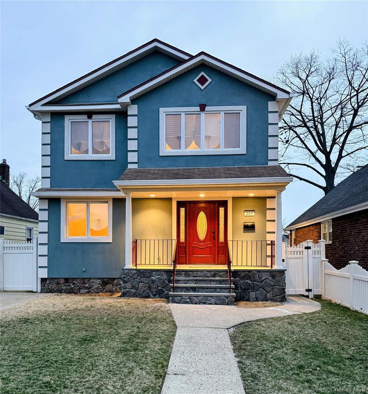 267 Seidman Place, Franklin Square, NY 11010