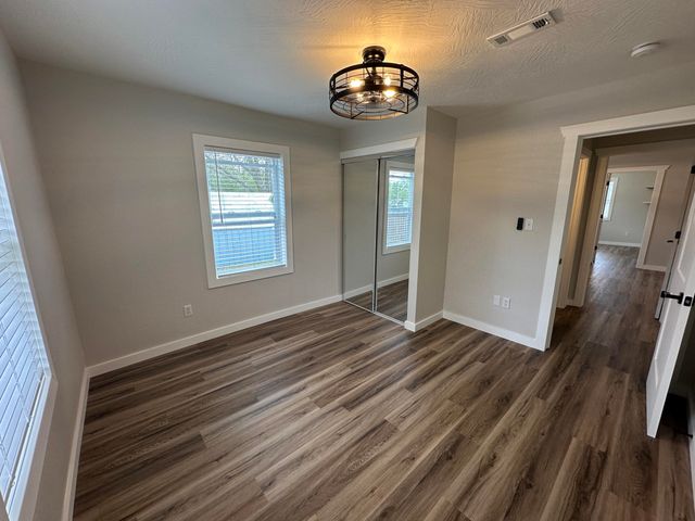 650 W 1st Street, Mountain Grove, MO 65711