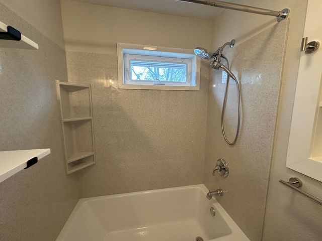 650 W 1st Street, Mountain Grove, MO 65711