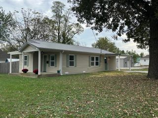 650 W 1st Street, Mountain Grove, MO 65711