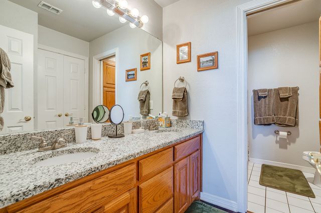 801 Creek Hollow Lane, Fort Worth, TX 76131