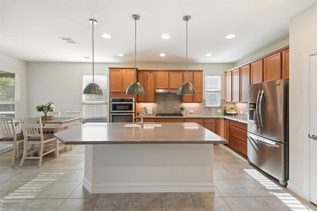 6516 Roaring Creek, Denton, TX 76226