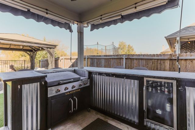 6516 Roaring Creek, Denton, TX 76226