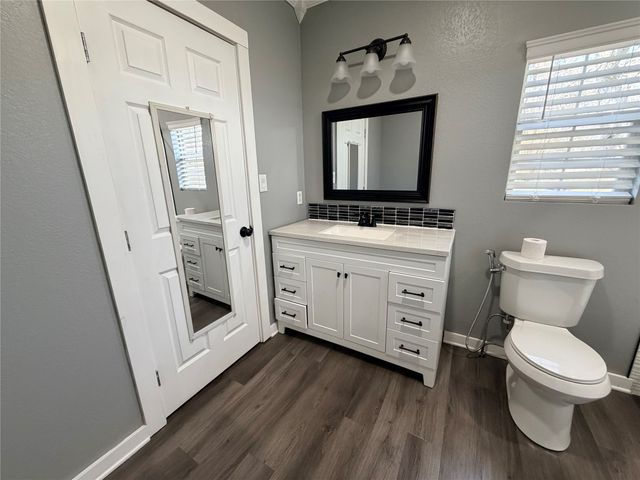 1613 W 11th Avenue, Corsicana, TX 75110