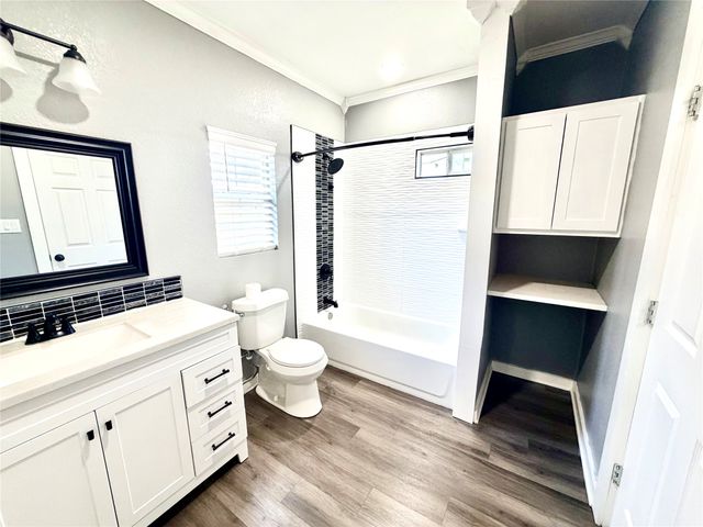 1613 W 11th Avenue, Corsicana, TX 75110