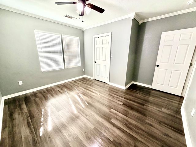 1613 W 11th Avenue, Corsicana, TX 75110