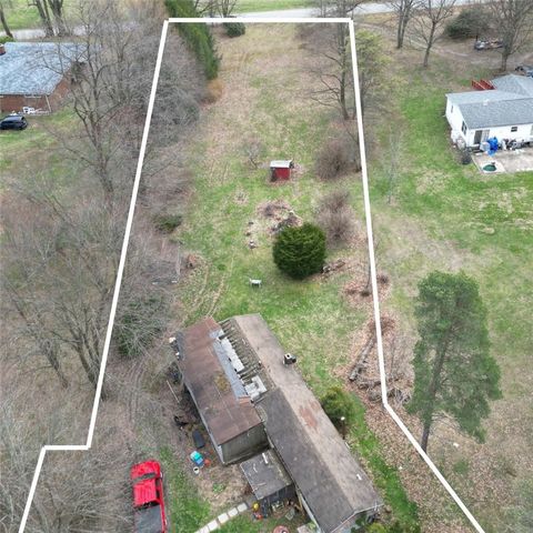 523 Unionville Rd, Franklin Twp, PA 16001