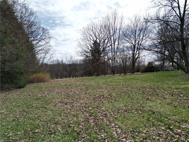 523 Unionville Rd, Franklin Twp, PA 16001
