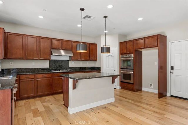 27425 Blackstone, Temecula, CA 92591