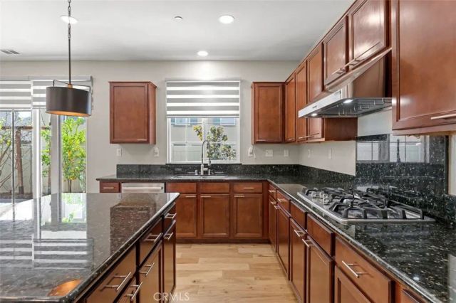27425 Blackstone, Temecula, CA 92591