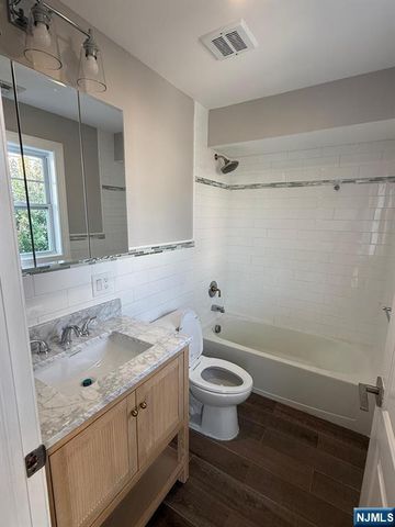 111 E 22nd Street 201, Paterson, NJ 07514