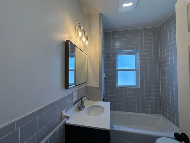 23 Tower St 3, Boston, MA 02130