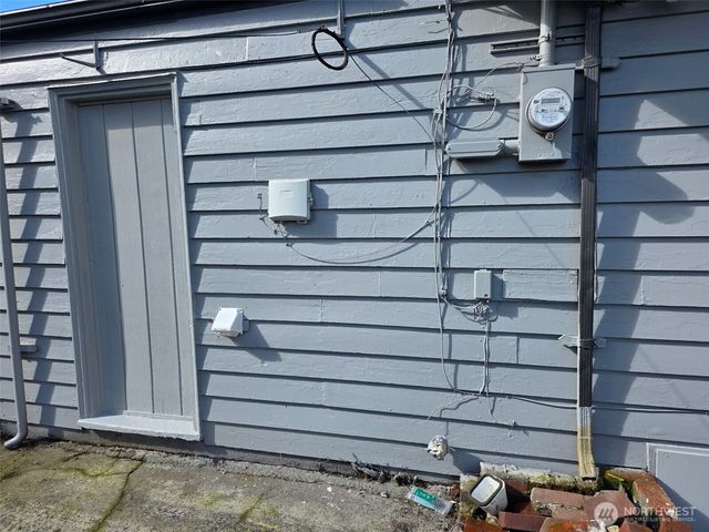 9320 31st Place SW, Seattle, WA 98126