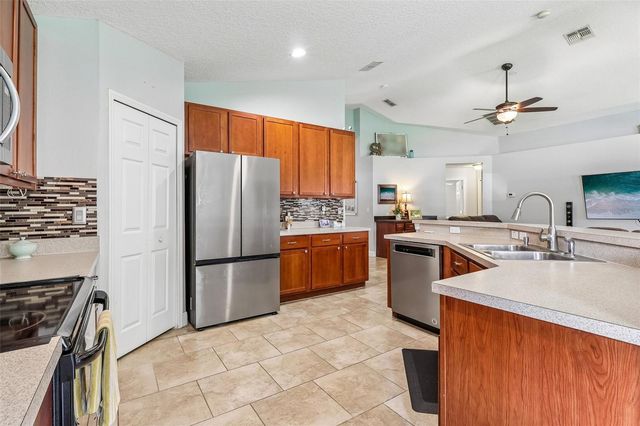 4181 WALTHAM FOREST DRIVE, Tavares, FL 32778