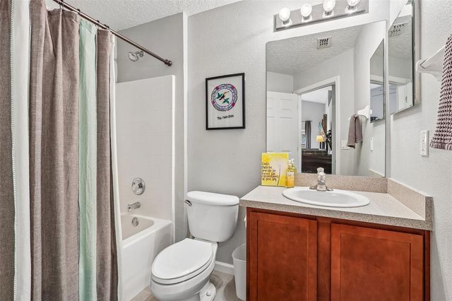 4181 WALTHAM FOREST DRIVE, Tavares, FL 32778