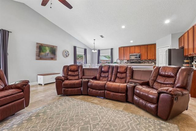4181 WALTHAM FOREST DRIVE, Tavares, FL 32778