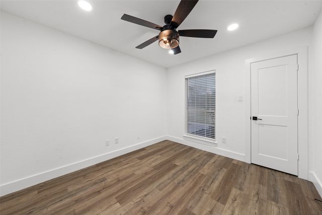 417 E Spring Valley Road, Hewitt, TX 76643