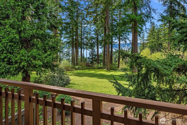 20113 SE 30th Street, Sammamish, WA 98075