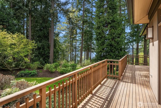 20113 SE 30th Street, Sammamish, WA 98075