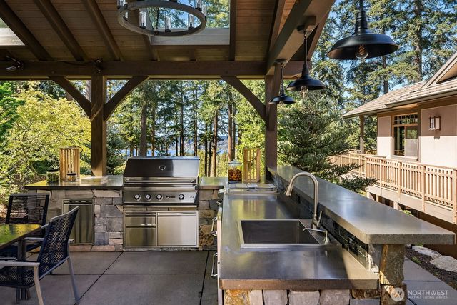 20113 SE 30th Street, Sammamish, WA 98075