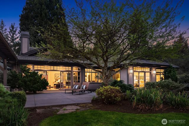 20113 SE 30th Street, Sammamish, WA 98075