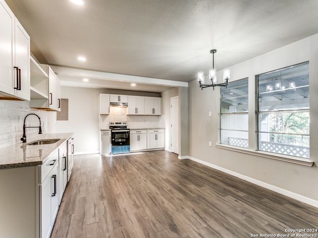 2390 Vivroux Ranch Rd, Seguin, TX 78155