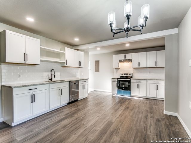 2390 Vivroux Ranch Rd, Seguin, TX 78155