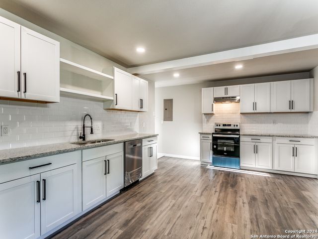 2390 Vivroux Ranch Rd, Seguin, TX 78155