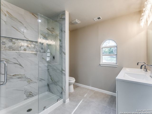 2390 Vivroux Ranch Rd, Seguin, TX 78155