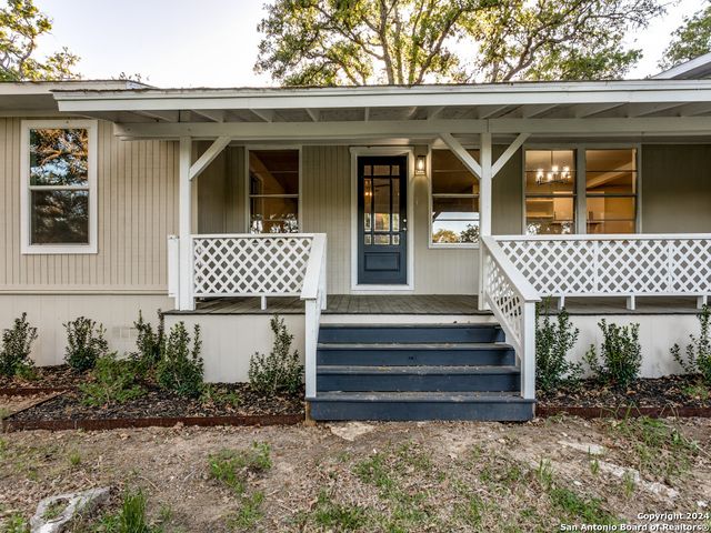 2390 Vivroux Ranch Rd, Seguin, TX 78155